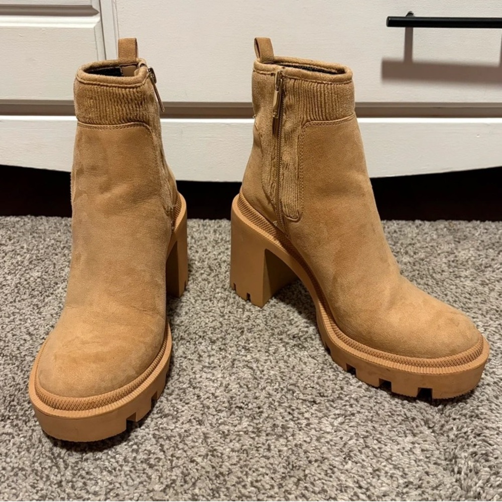 Stylish Tan Heeled Boots